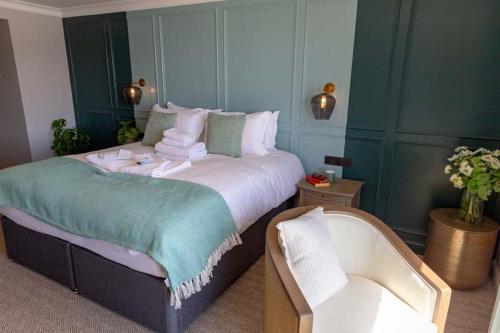Deluxe Double or Twin Room with Balcony