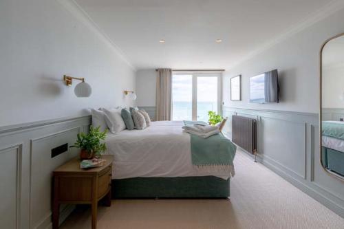 Deluxe Double or Twin Room with Sea View