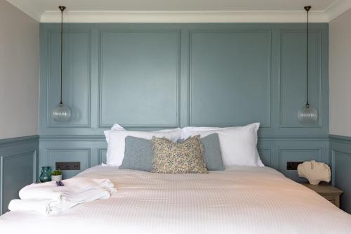 Deluxe Suite with Sea View