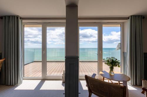 Deluxe Suite with Sea View