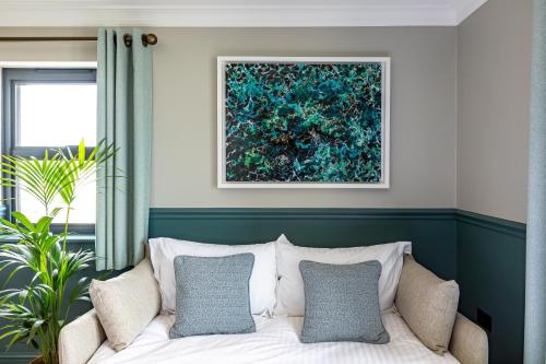Family Room with Side Sea View