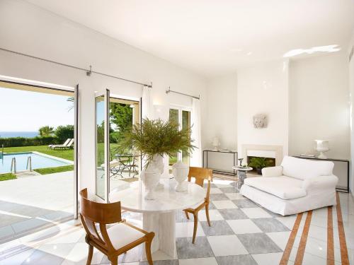 Villa Delos, Private Pool