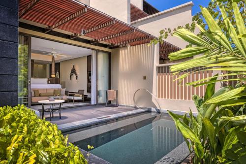 Jungle Suite with 1 King, 1 Bedroom Suite, 1 King, Sofa bed