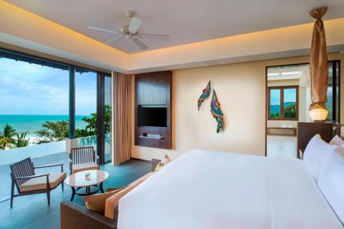 VanaBelle Ocean View Pool, Suite, 1 King, Sofa bed