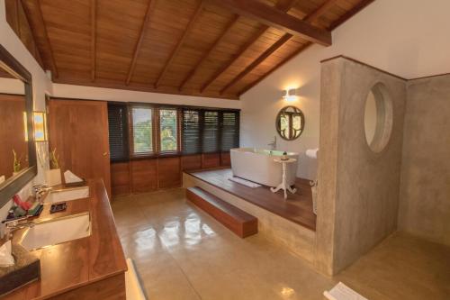 Queen Suite