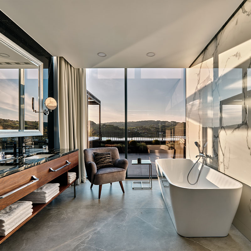 PENTHOUSE SKY