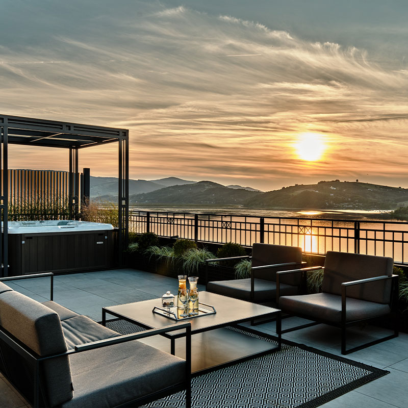 PENTHOUSE SKY