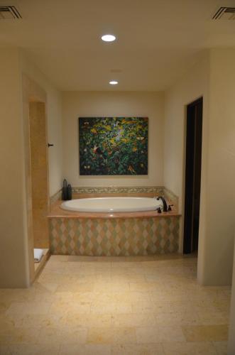 One-Bedroom Residences Marina View