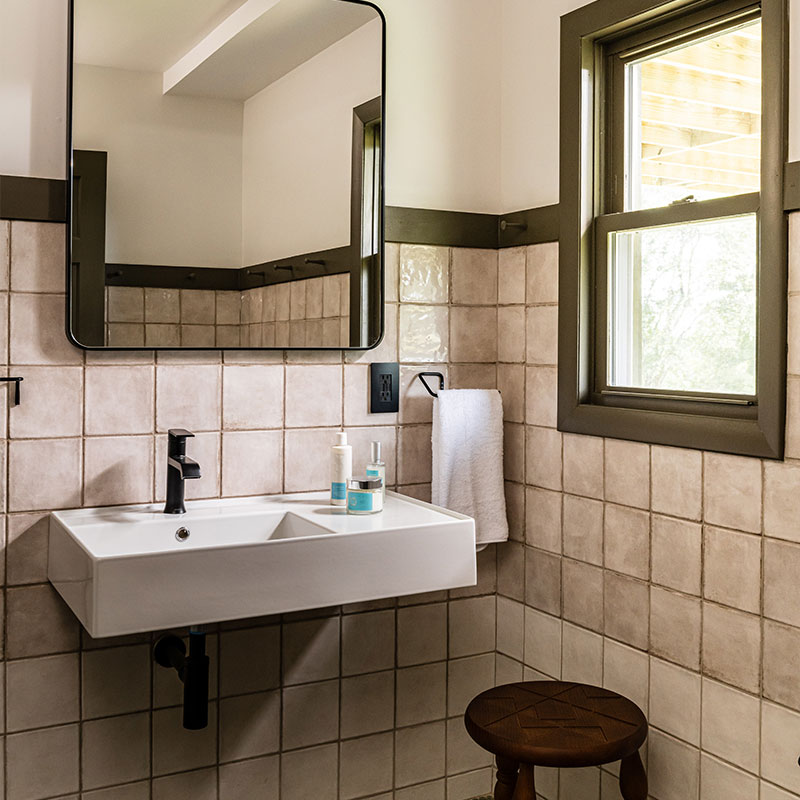 Neversink King with Private Patio