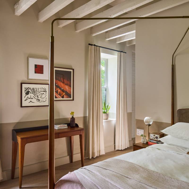 One-Bedroom Suite + Sofa Bed