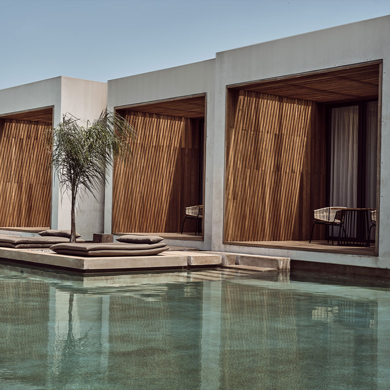 Superior Water Suite Pool View