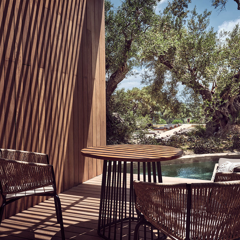 Superior Water Suite Pool View