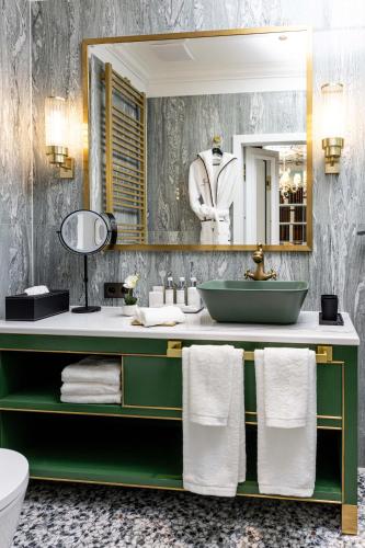Standard Suite (Dandy Suite)