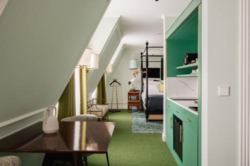 Executive Suite