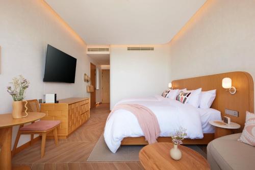 Standard Double or Twin Room with Sea View