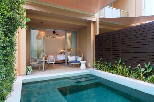 Superior Double or Twin Room with Pool View