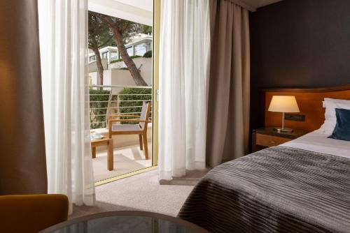 Classic Double or Twin Room with Balcony