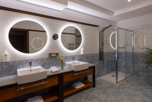 Executive Suite with Terrace and Sea View