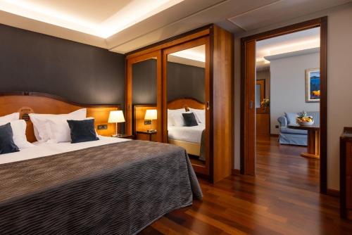 Executive Suite with Terrace and Sea View