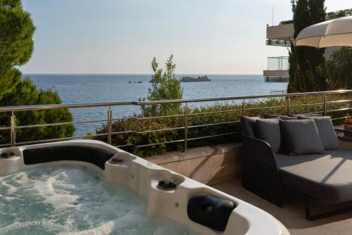 Executive Suite with Terrace and Sea View