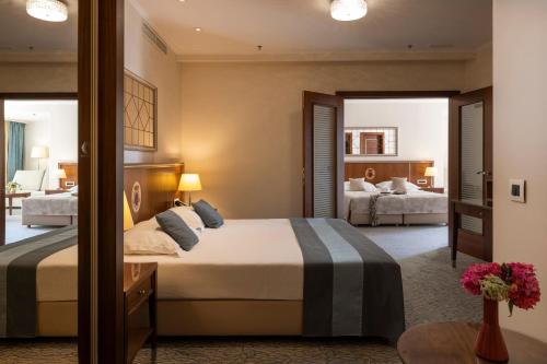 Classic Interconnecting Rooms with Balcony