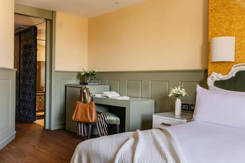 Two-Bedroom Suite Red Level