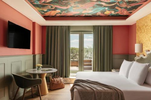 Premier Room Red Level with Terrace