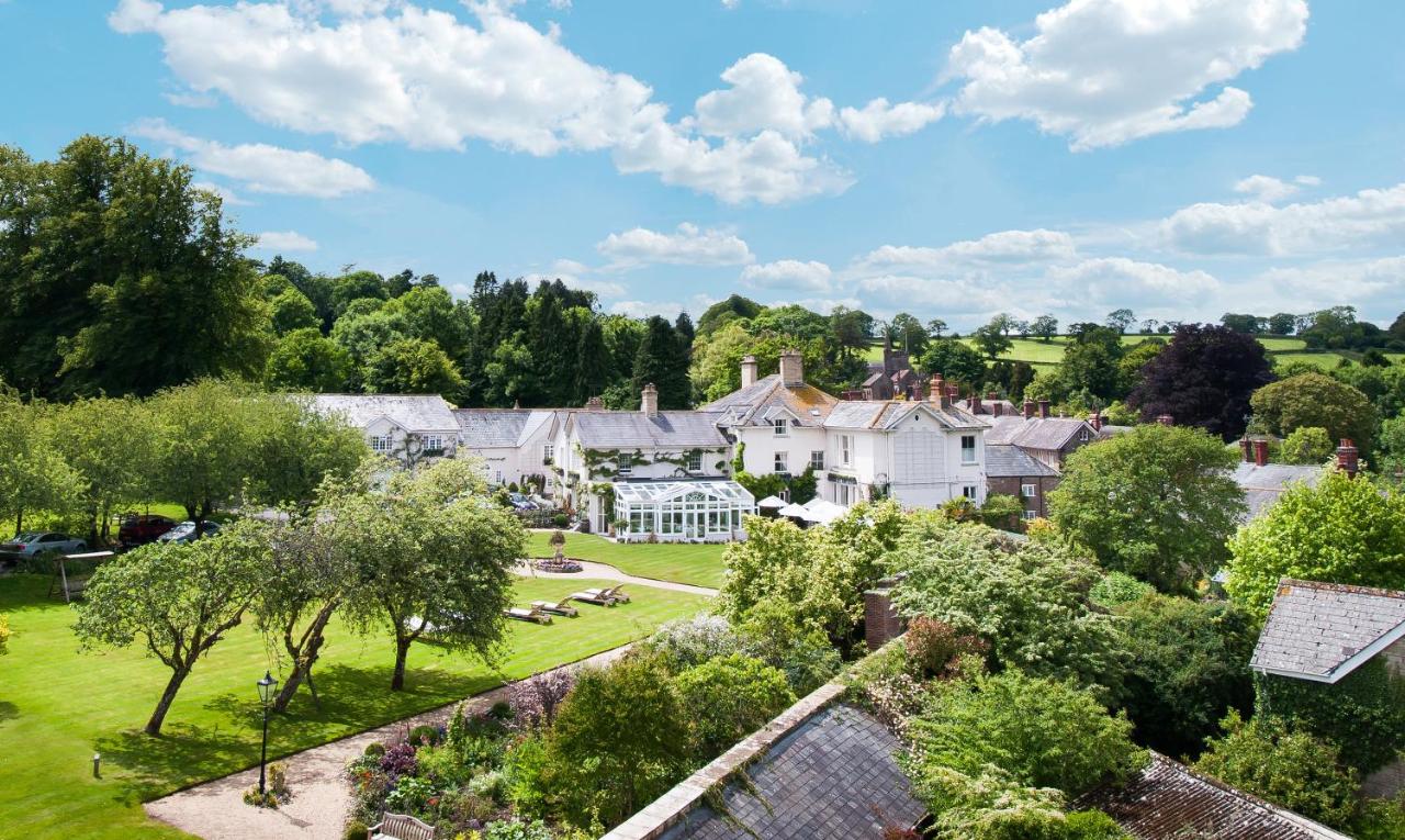 Summer Lodge Hotel & Restaurant