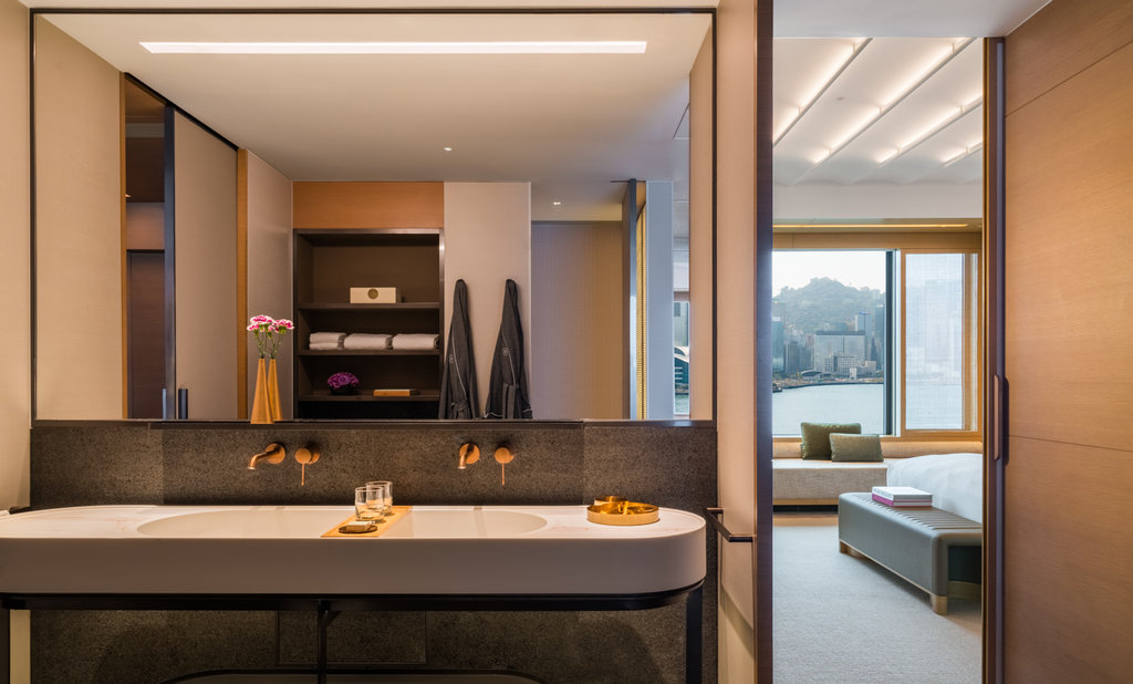 1 Bedroom Suite Harbourview Spa Bath 