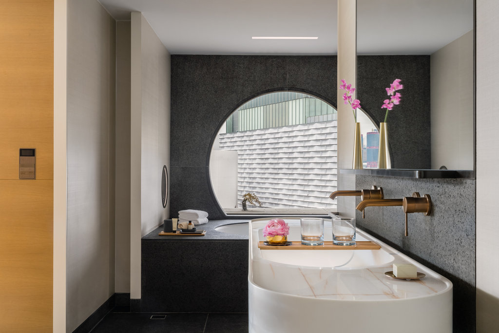 1 Bedroom Suite Corner Harbourview