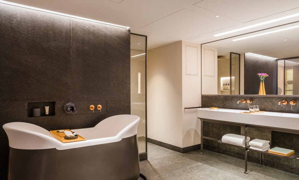 1 Bedroom Suite Harbourview High Floor
