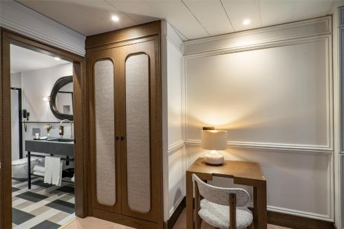 Superior room with courtyard view