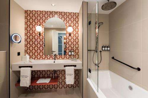 Superior Double or Twin Room with Gran Via Street View