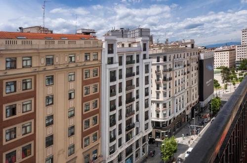 Superior Double or Twin Room with Gran Via Street View