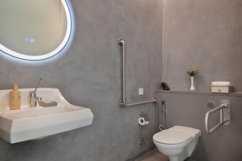 Premium King Room - Disability Access