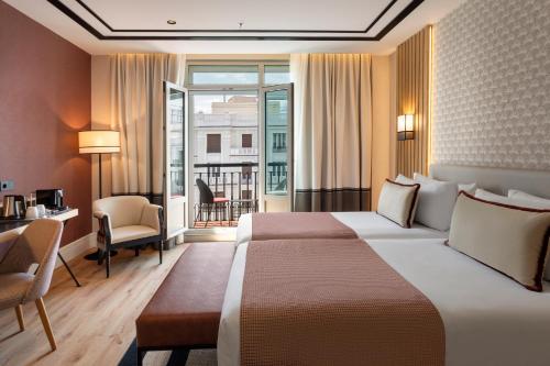 Superior Double Room With Balcony
