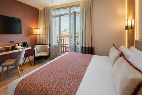 Superior Double Room With Balcony
