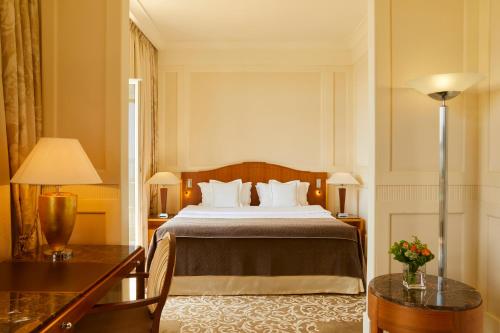 Deluxe Sea View with Extra Bed (2 Adults + 1 Child)