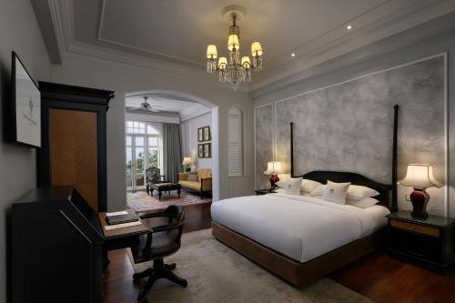 Premier Suite King - Heritage Wing