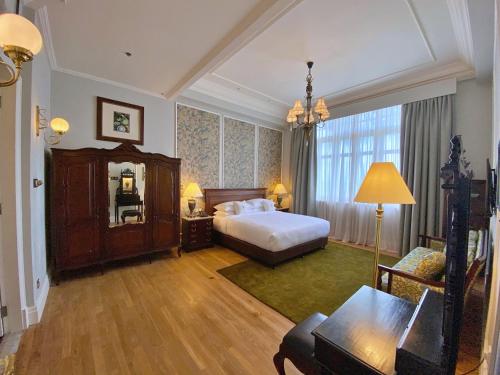 Writers Suite - Heritage Wing
