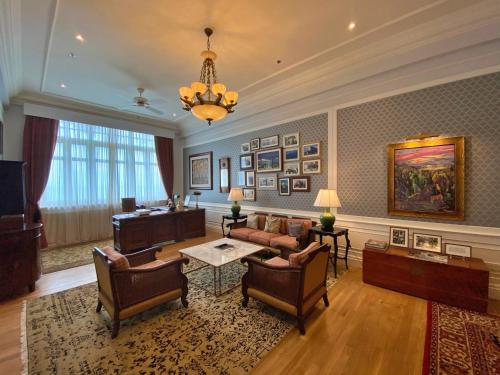 Writers Suite - Heritage Wing