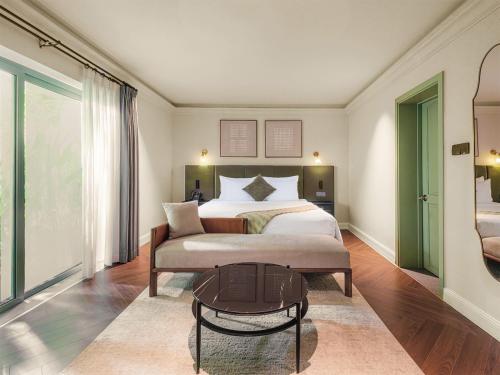 Premier Room