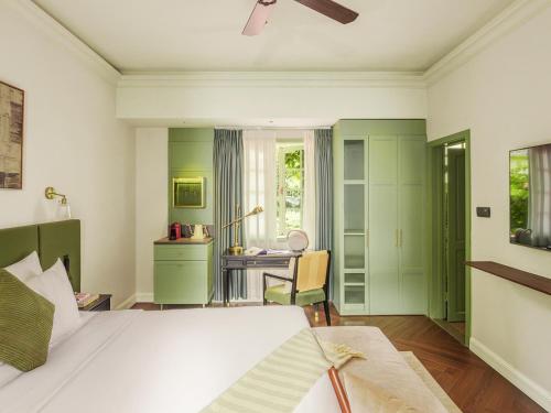 Premier Room