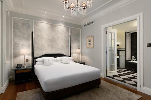 Premier Suite King Ground Floor - Heritage Wing