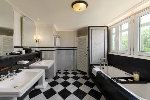 Superior Suite Twin - Heritage Wing