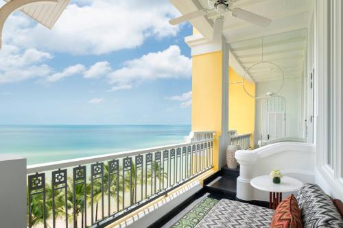 Emerald Bay Room, 1 King Bed, Ocean View, Balcony