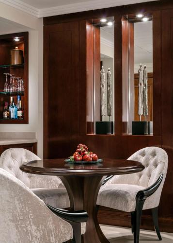 Palace Two Bedroom Executive Suite - UAE Resident, UAE ID Mandatory - includes 500 AED daily credit, DRIFT Beach Club Access, Host Service, Waterpark Access