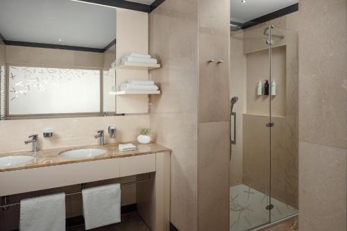Executive Suite with terrace