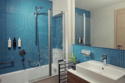Special Offer - Twin Room with Atrium View - Half Board Included