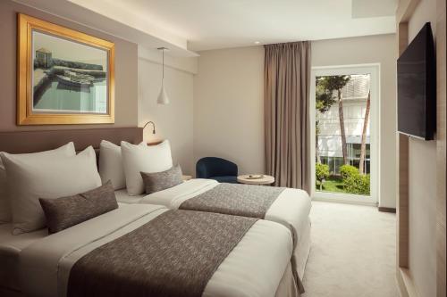 Special Offer: Superior Atrium Double Room with New Years Eve Dinner in Bava Restaurant